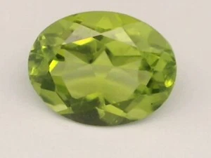 2.08Ct NATURAL GREEN PERIDOT GEMSTONE FROM PAKISTAN - Picture 1 of 7