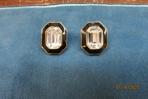 STUNNING VINTAGE ESTATE SIGNED CROWN TRIFARI EARRINGS - Picture 1 of 8