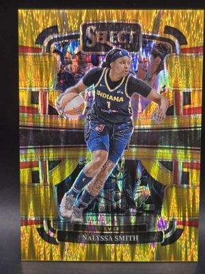 NaLyssa Smith 2024 Panini Select WNBA Concourse #49 Gold Flash /10 Jersey Match - Image 1 of 4
