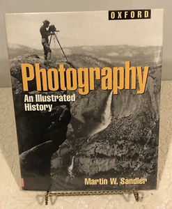 Photography: An Illustrated History by Martin W. Sandler, 2002 Hardcover, Oxford - Bild 1 von 12