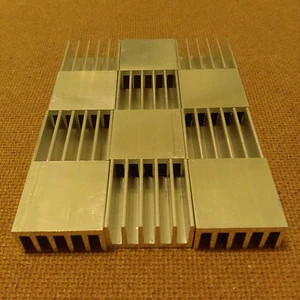 1 Zoll Kühlkörper Aluminium (1 x 1 x 0,5) Zoll. Geringer thermischer Widerstand.12 Stck. - Bild 1 von 1