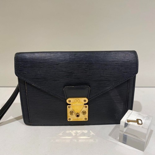 LOUIS VUITTON（LV） Borsa pochette LOUIS VUITTON M52612 Epi Serie Dragonne in pelle nera noir LV