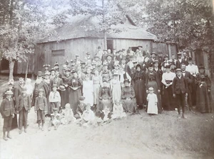 Large Family Reunion At ORION Michigan? Genealogy Photo - Circa 1898 - 9.5”x7.5” - Picture 1 of 9