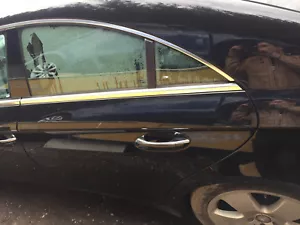 Mercedes Benz CLS W219 2007 lado de pasajeros puerta trasera desnuda en negro - Imagen 1 de 3