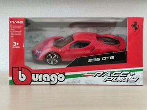 Ferrari 296 GTB Burago Modellino Auto Scala 1:43 Race + Play Rosso - Foto 1 di 5