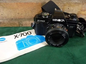 una bella fotocamera reflex Minolta X-700 35 mm obiettivo 1:1.7 50 mm Minolta - Foto 1 di 1