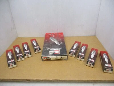 Spark Plug-Copper Plus Champion Spark Plug 811/L82C- BOX OF 8 PLUGS - Image 1 of 4