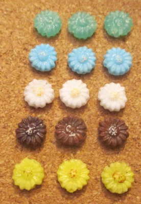 15 - Cuentas de flores de vidrio checo 5 colores diferentes #376,363" = 9,22 mm Foto 1 de 3