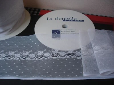 Ancienne Dentelle de CALAIS, 11 Mètres,  Largeur : 18 cm.- - Photo 1/3