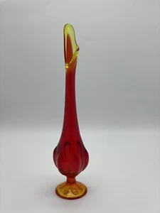 Vintage Viking Persimmon Amberina Six Petal Pedestal Swung Glass Vase 10” - Picture 1 of 5