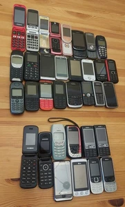 Lot de téléphones portables / collection / vintage / 34 pièces - Photo 1/10