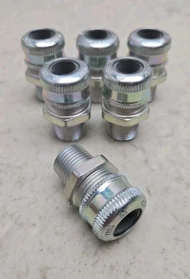 EATON CROUSE-HINDS INDUSTRIAL 6 Pack Eaton Crouse-Hinds CGB194 Straight Body Male Cord Grip 0.375-0.5 1/2" Dia