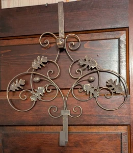Decorative Wreath Hanger Over-the-Door With Owl & Leaves Scrollwork Fall Autumn - Picture 1 of 8