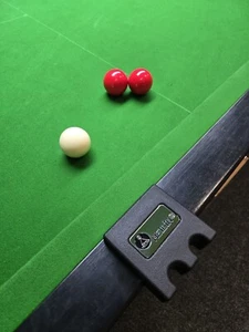 'Meilin' Black, Weighted, Cue Holder For 2 Snooker Pool Cues NEW - Picture 1 of 2