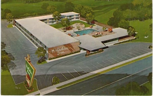 Vintage Postcard - Holiday Inn - Zanesville, Ohio - Aerial View - Picture 1 of 2