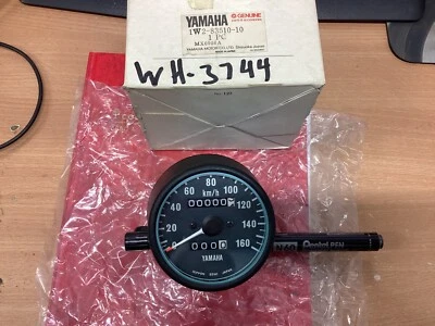 GENUINE YAMAHA PARTS SPEEDOMETER Km/h IT175 IT250 IT400 1977-1978 1W2-83510-10 - Image 1 of 4