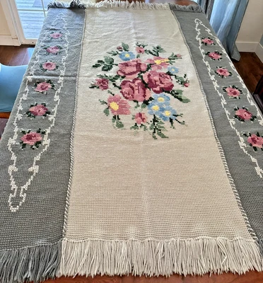 Manta de colección ESTATE tejida a mano gris tejida con flores 48" x 75" Foto 1 de 4