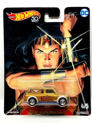 Mini Van Hot Wheels Cultura Pop DC Comics Liga da Justiça Mulher Maravilha 67 Austin - Imagem 1 de 4