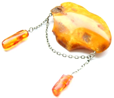 Amber Honey Yellow Vintage Brooch Pin With Pendants 13.7 gram 波羅的海琥珀 - Image 1 of 4