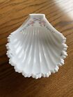 Vintage Westmoreland Milk Glass Clam Shell 3 Footed Trinket Soap Dish Candy Bowl