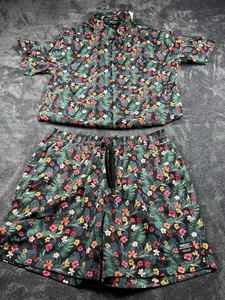 NUEVO CON ETIQUETAS WeSC Unisex Floral Hibisco Camisa + Pantalones Cortos Conjunto Hombres M/Mujeres XL Inventario Muerto - Imagen 1 de 12