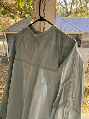 VINTAGE 1980'S DOCTOR LAB COAT/UNIFORM HOSPITAL GOWN~Light Blue - Image 1 of 4