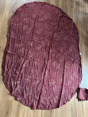 Weihnachtliche edle ovale Tischdecke in bordeaux 210x150cm , neuwertig, TCM - Bild 1 von 3