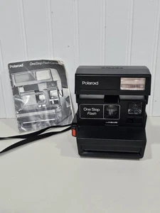 Macchina fotografica istantanea vintage Polaroid 600 one step con cinturino non testata - Foto 1 di 10
