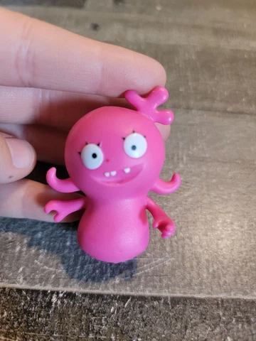 Uglydolls Moxy 2018 Hasbro AS IS toy figure Cover