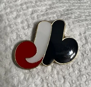 Montreal Expos Retro Logo Lapel Pin great for hats , vests , shirts or a gift - - Picture 1 of 2