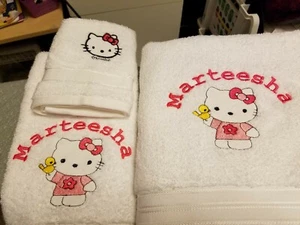 Handmade Personalized Embroidered 3 Piece Bath Set -Hello Kitty - Picture 1 of 3