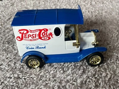 Banco de monedas de bebida Pepsi Cola 1997 modelo de réplica diecast camioneta de juguete vintage Foto 1 de 4