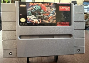 Street Fighter II 2 (Super Nintendo SNES, 1992) Auténtico Cartucho de Juego SOLO - Imagen 1 de 3