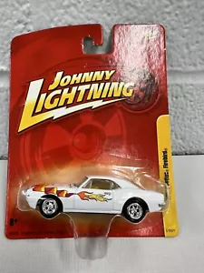 2010 Johnny Lightning 1967 Pontiac Firebird White w/Flames FOREVER 64 Preowned - Picture 1 of 10