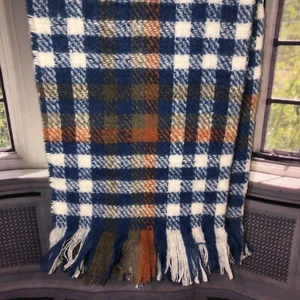 A New Day NWT Wide Plaid Brushed Blanket Scarf Blue Soft Fringed $17.00 MSRP - Picture 1 of 10