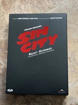 Sin City Recut Extended DVD REGION 1 includes Graphic Novel Frank Miller - Image 1 of 4