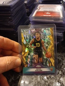 Isaiah Collier 2024-25 Topps Chrome Sapphire Selections🔥 Gold Rookie #/50 🔥 - Foto 1 di 3