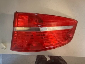 08-12 BMW X6 X6M (E71 E72) RIGHT PASSENGER REAR OUTER TAILLIGHT BRAKE LIGHT LAMP - Picture 1 of 6