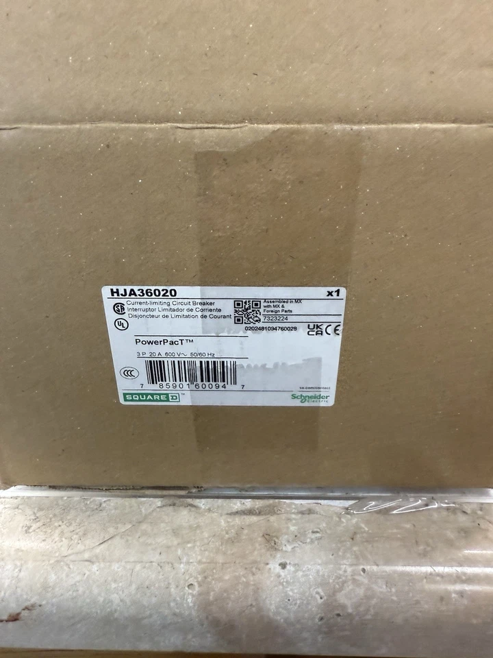 全新带盒 - 方形 D - HJA36020 - 模压外壳断路器 - 20A,3 相,600V — 第 1/1 张图片