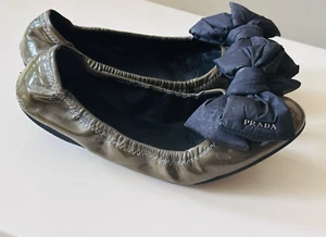BALLERINE PRADA VERDE OLIVA VERNICE FIOCCO SCRUNCH DONNA TG 36,5 / US 6,5 - Foto 1 di 11