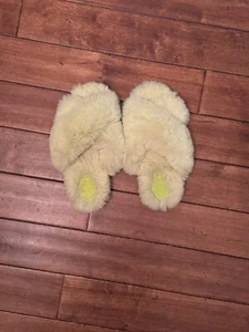 cat & jack gelbe Hausschuhe Mädchen M (2/3) - Bild 1 von 4