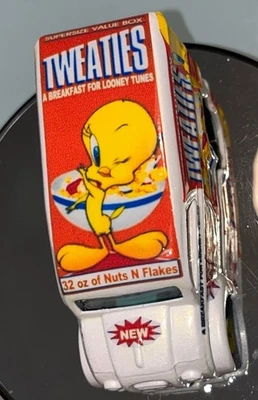 Hot Wheels Dairy Delivery, Tweaties A Breakfast For Looney Tunes, It’s A Custom Foto 1 de 4