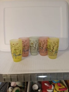 5er Set Vintage MCM Milchfarbgläser in sehr gutem gebrauchten Zustand 5-1/4”T - Bild 1 von 6