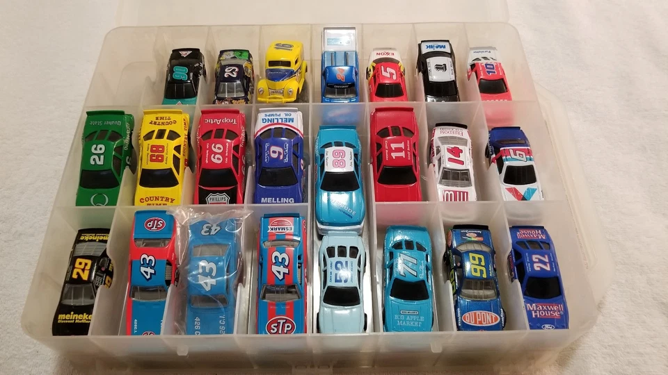 (47) Die Cast Cars w/Carry Case Matchbox/Racing Champions + More - Image 1 of 4