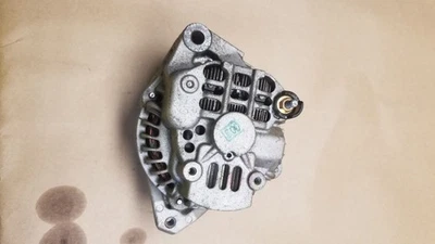 Alternador usado se adapta a: Honda Civic Mitsubishi 2004 fabricante 1,7 L mercado de EE. UU. Gr Foto 1 de 4