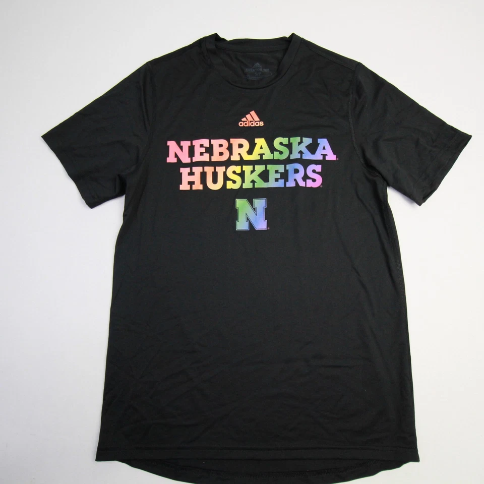 Camisa de manga corta para hombre Nebraska Cornhuskers Adidas Aeroready negra usada Foto 1 de 1
