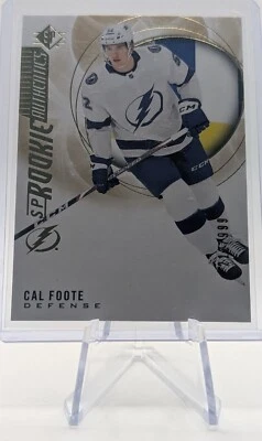 2020-21 SP ROOKIE AUTHENTICS #115 CAL FOOTE /999 TAMPA BAY LIGHTNING RC NHL - Image 1 of 3