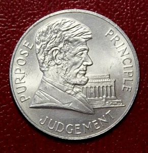 Numismatic News 30 aniversario 1952-1982 bueno para ahorrar $2 ficha de aluminio 39 mm - Imagen 1 de 2