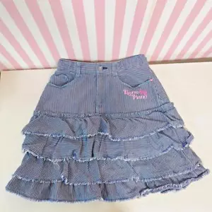 Falda Denim Mezzo Piano M Blanca Volantes Rayas Cinta Corazón Aprox. H 150cm - Imagen 1 de 24