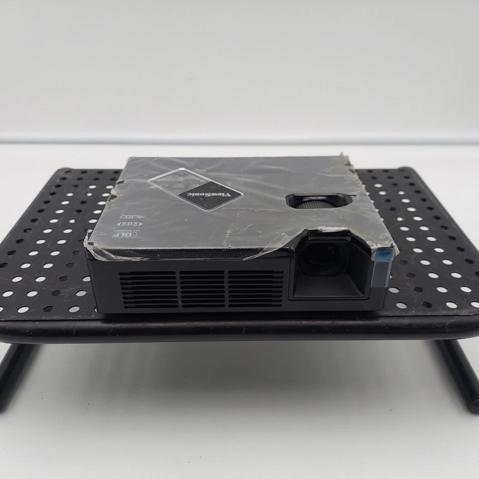 ViewSonic PLED-W600 Portable Widescreen LED Projector - Image 1 of 4